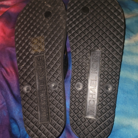 Brand new Michael Kors flip flops - Picture 3 of 6